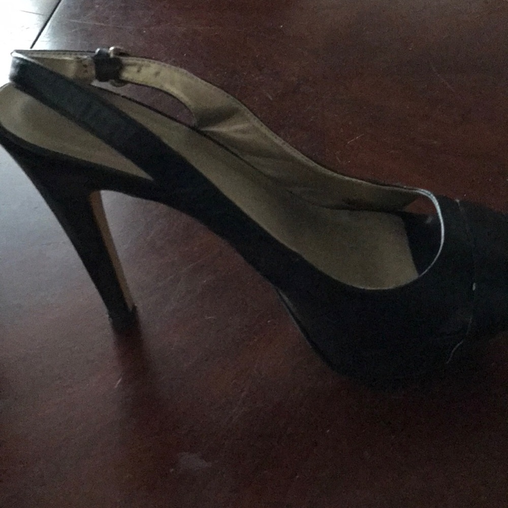 High heels - Picture 2 of 2